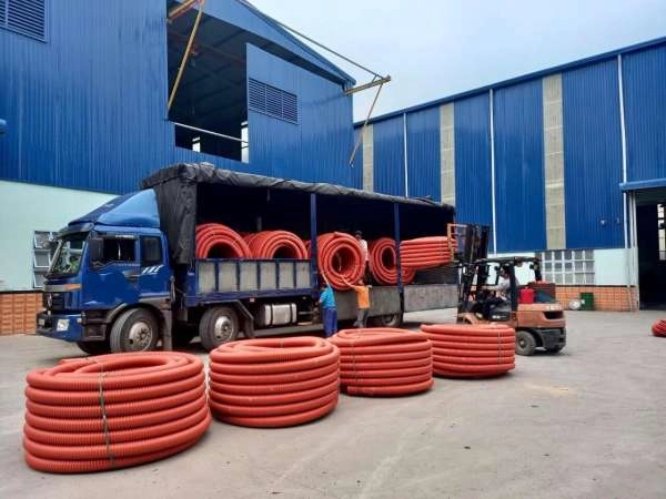 MUA ỐNG NHỰA XOẮN HDPE