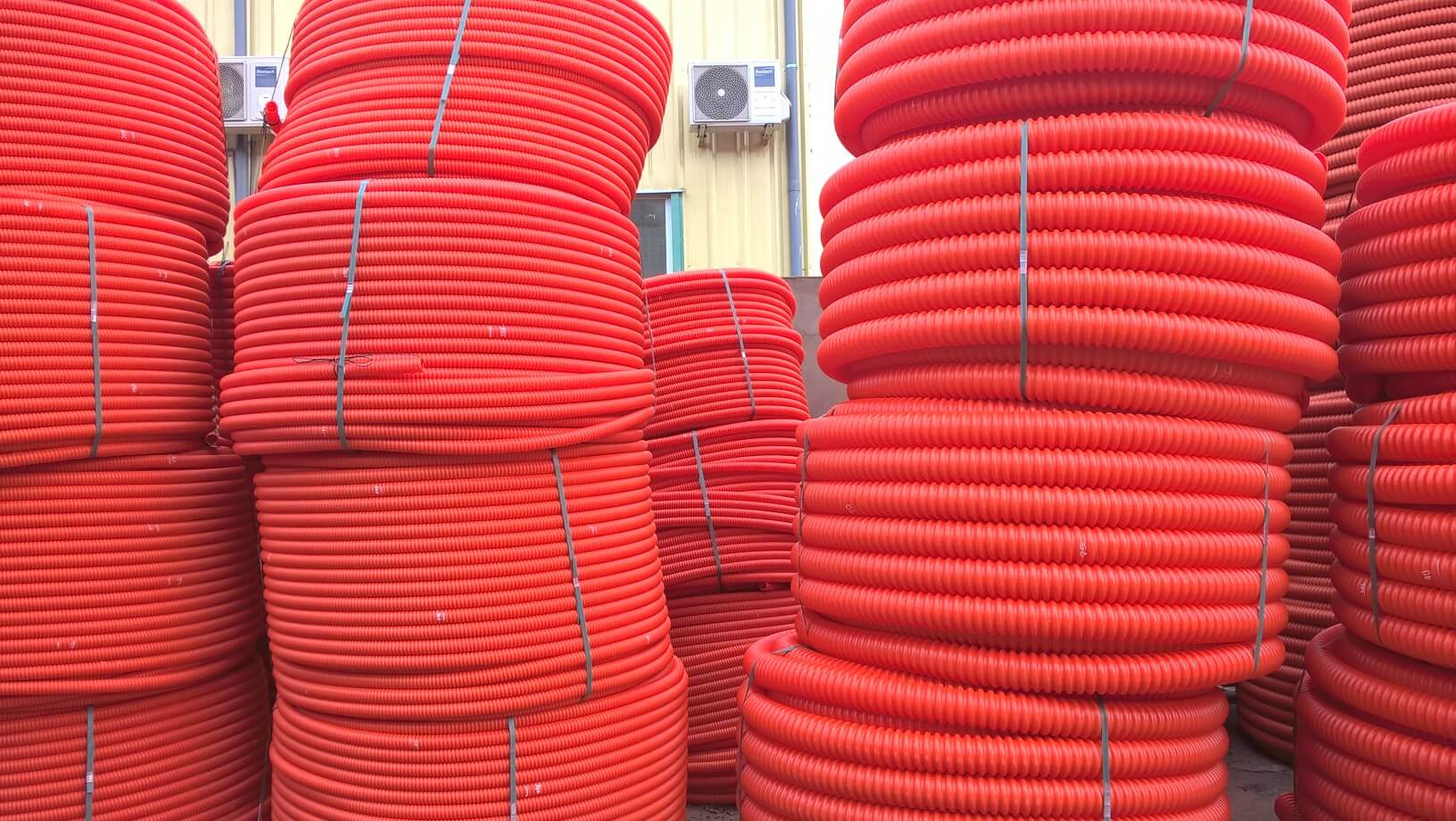 ống hdpe gân xoắn thoát nước